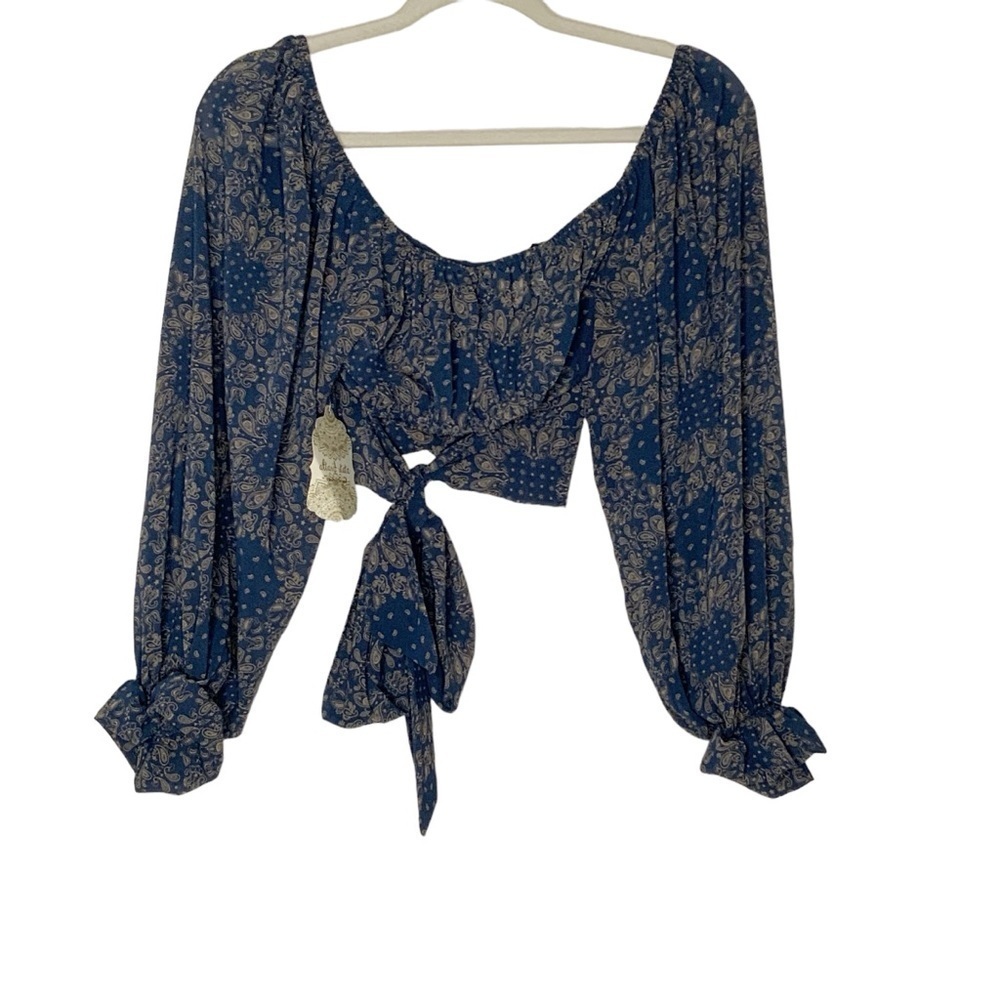 ALTAR’D State long sleeve cropped blouse that ties around the waist. Size S